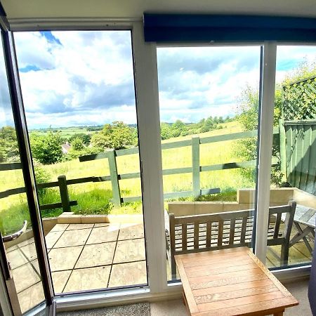 A Secluded Self Contained Country Suite With A View - Parking, Easy Access To Bath كورشام المظهر الخارجي الصورة
