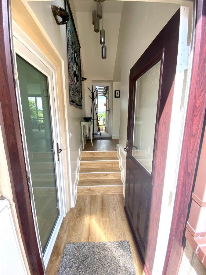 A Secluded Self Contained Country Suite With A View - Parking, Easy Access To Bath كورشام المظهر الخارجي الصورة